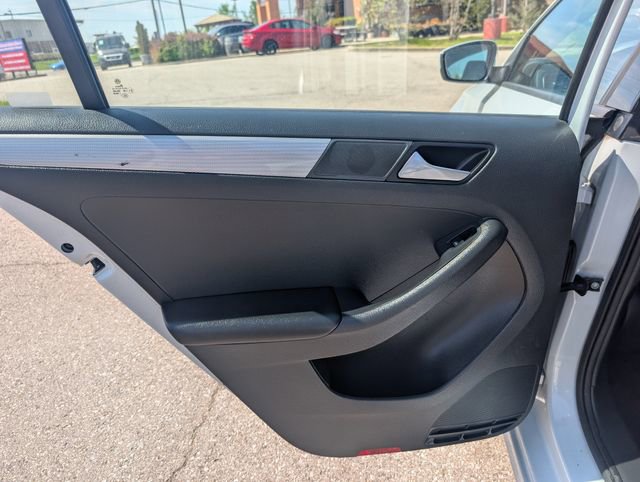 Used 2018 Volkswagen Jetta S w/ Cold Weather Package FWD image 17