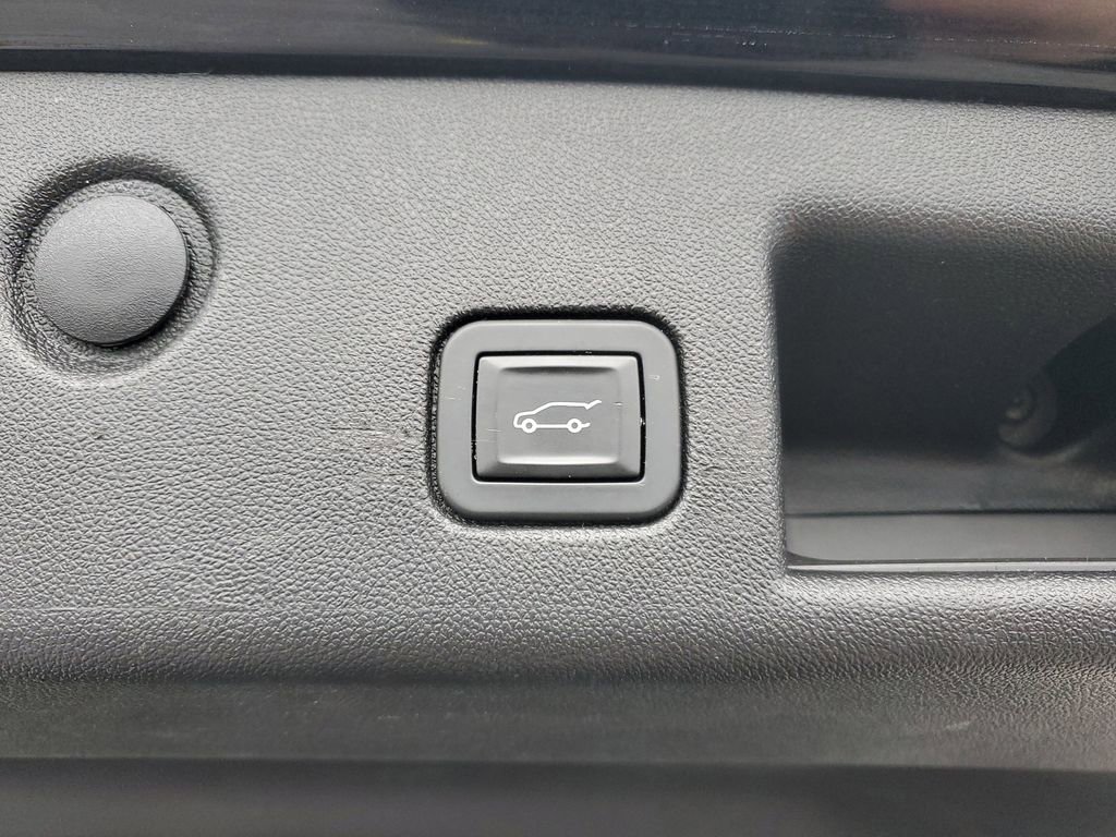 Used 2019 Chevrolet Equinox LT image 30