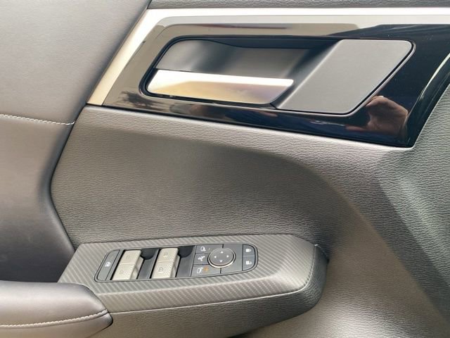 New 2025 Mitsubishi Outlander SE image 19