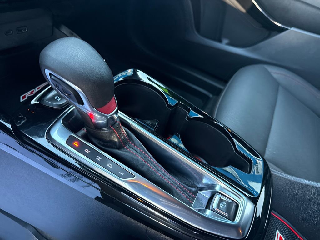 Used 2025 Chevrolet Trax RS image 27