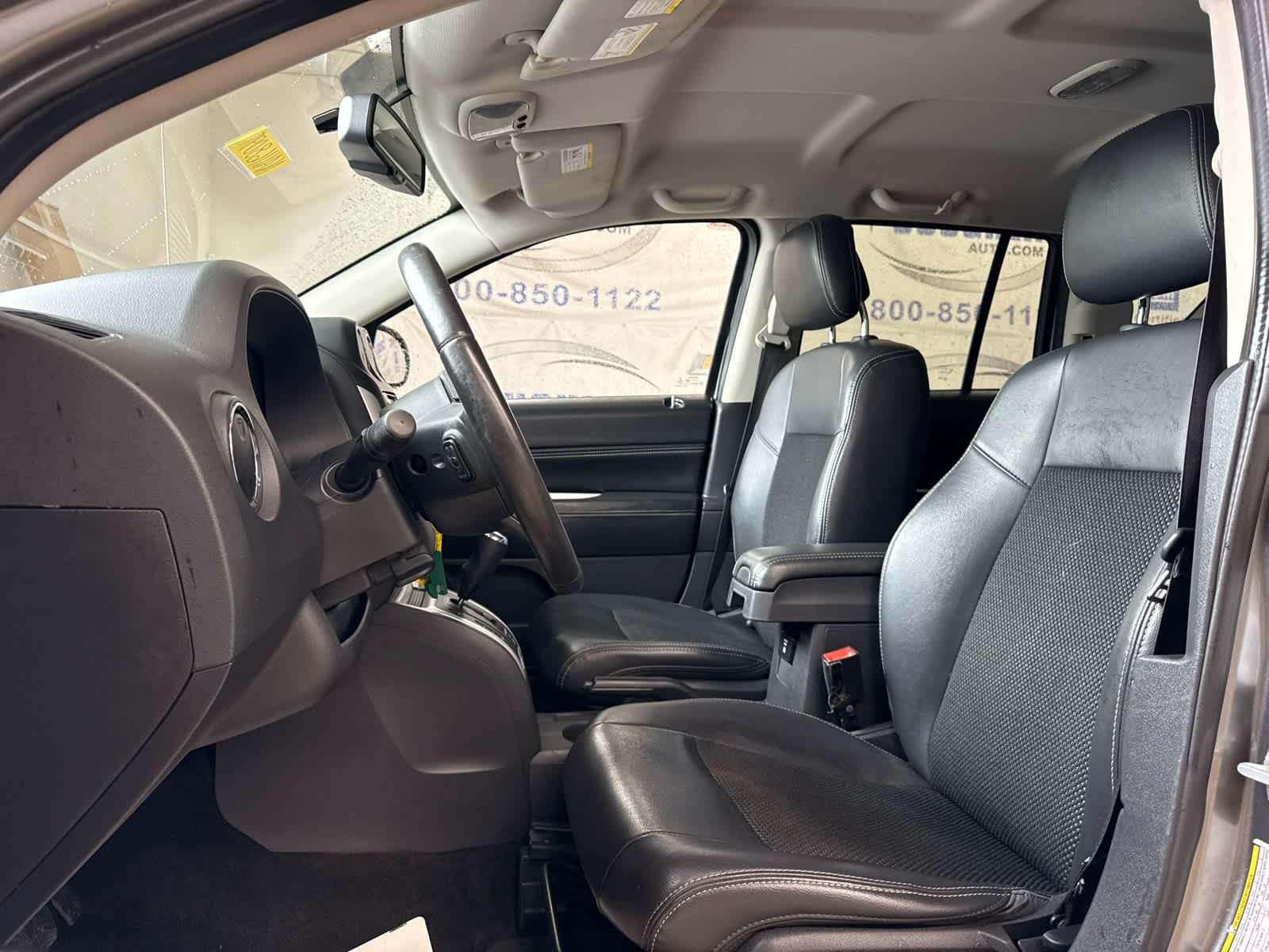 Used 2014 Jeep Compass Latitude FWD image 11