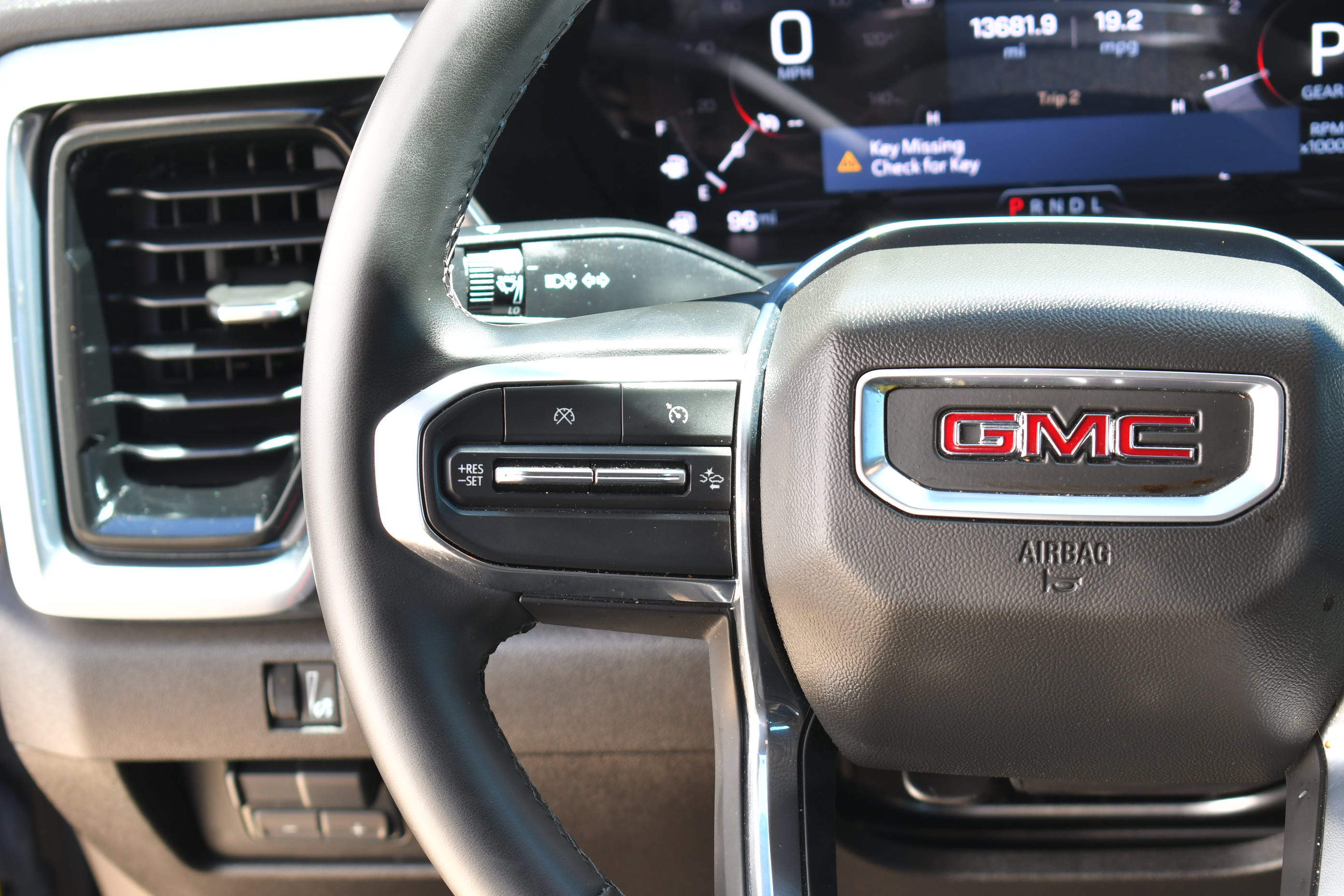 Used 2024 GMC Canyon Elevation w/ Convenience Package RWD image 20