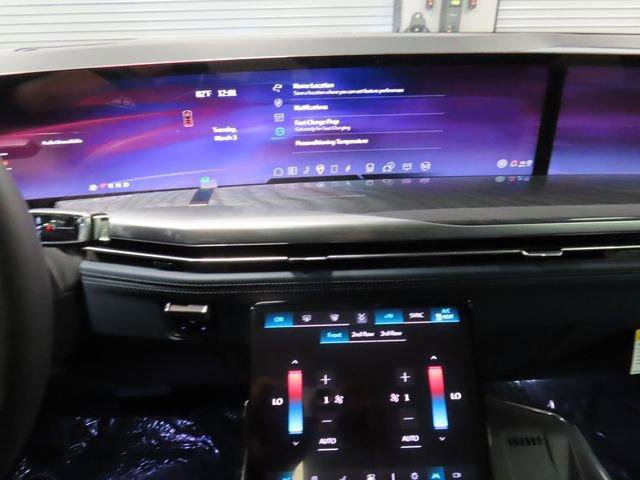 New 2026 Cadillac Escalade IQ Luxury 2 image 24