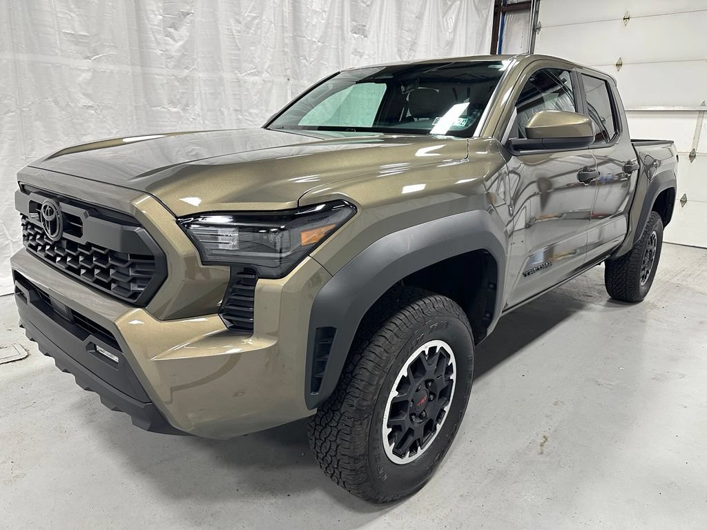 Used 2026 Toyota Tacoma TRD Off-Road AWD/4WD image 3