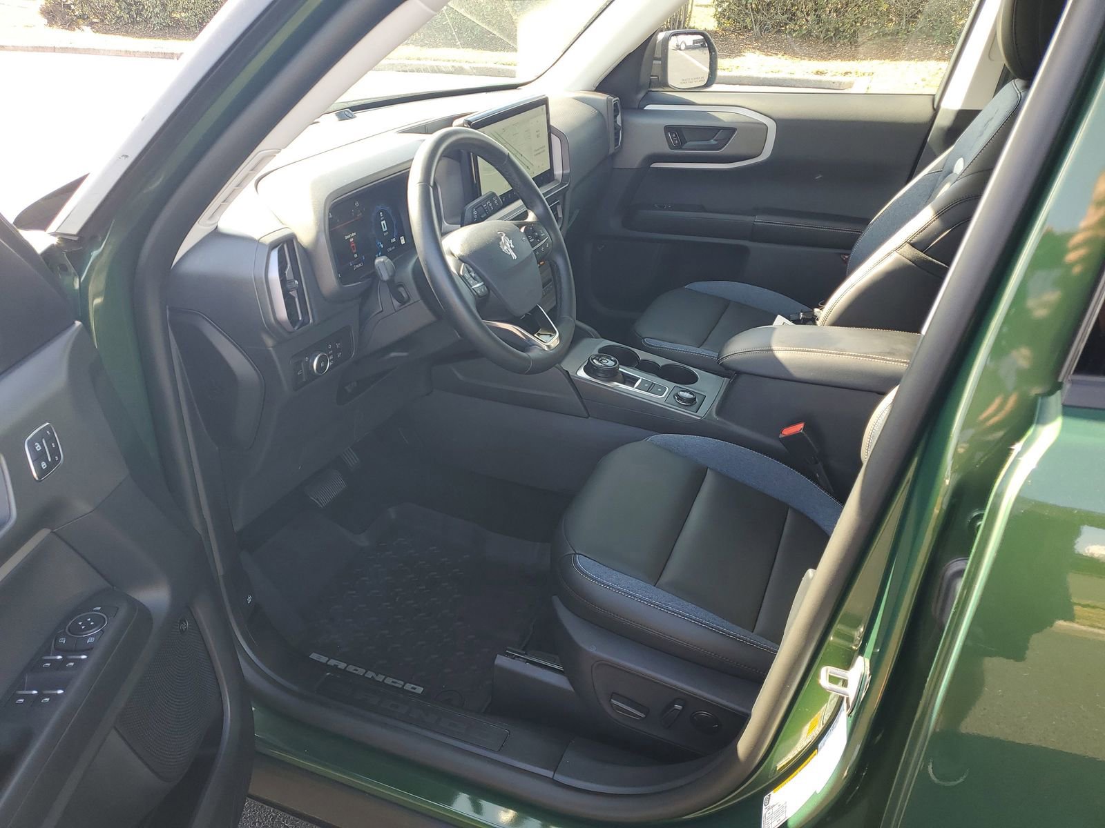 Certified 2025 Ford Bronco Sport Outer Banks w/ Outer Banks Tech Package+ image 16