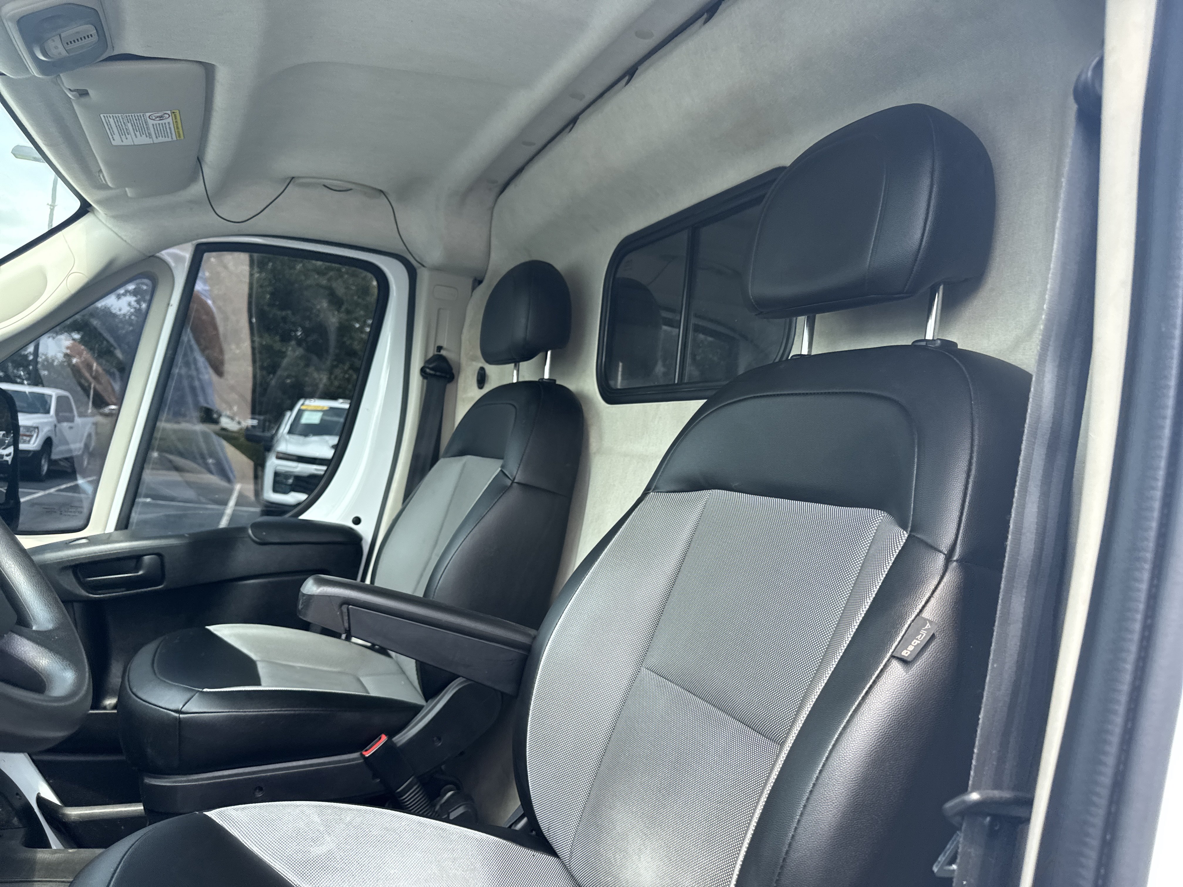 Used 2021 RAM ProMaster 2500 FWD image 17