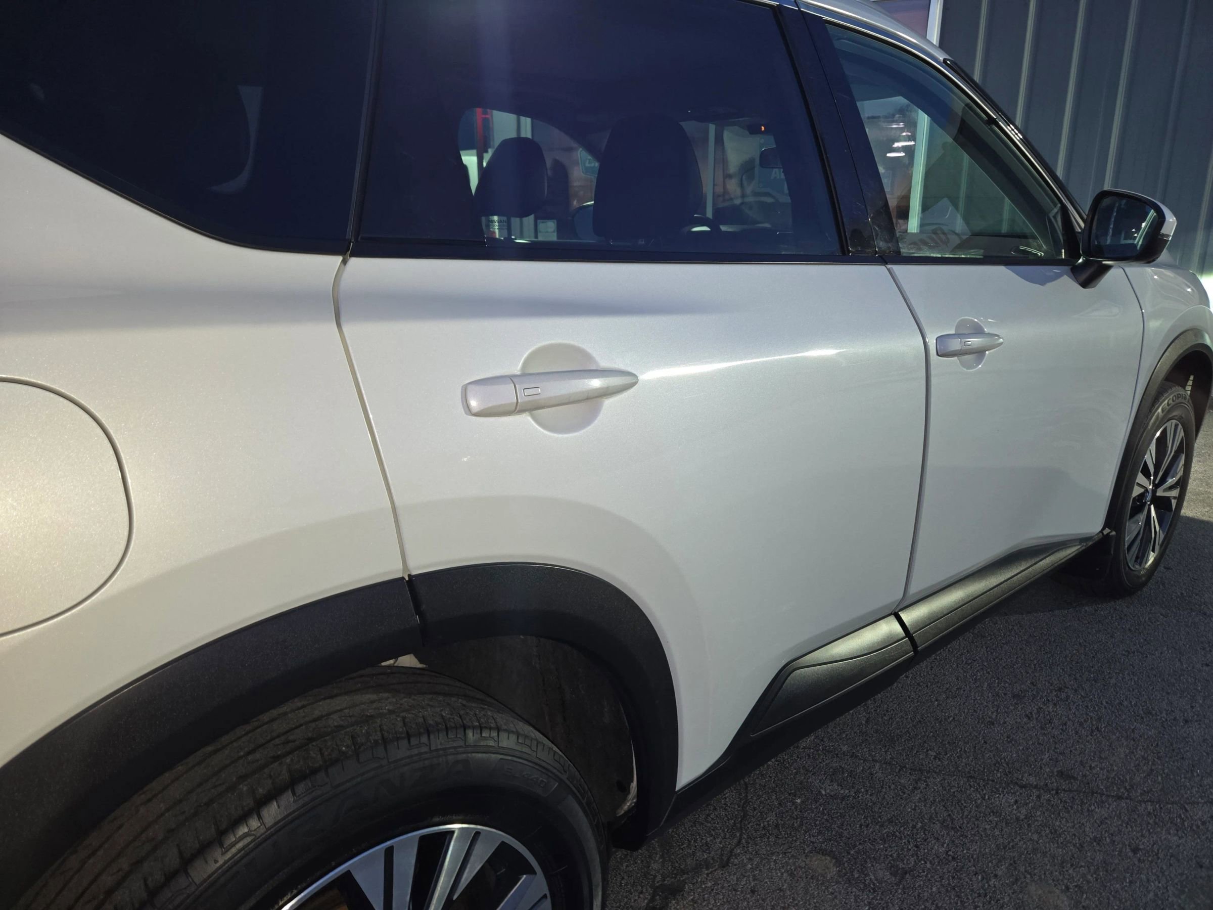 Used 2021 Nissan Rogue SV w/ Premium Package image 27