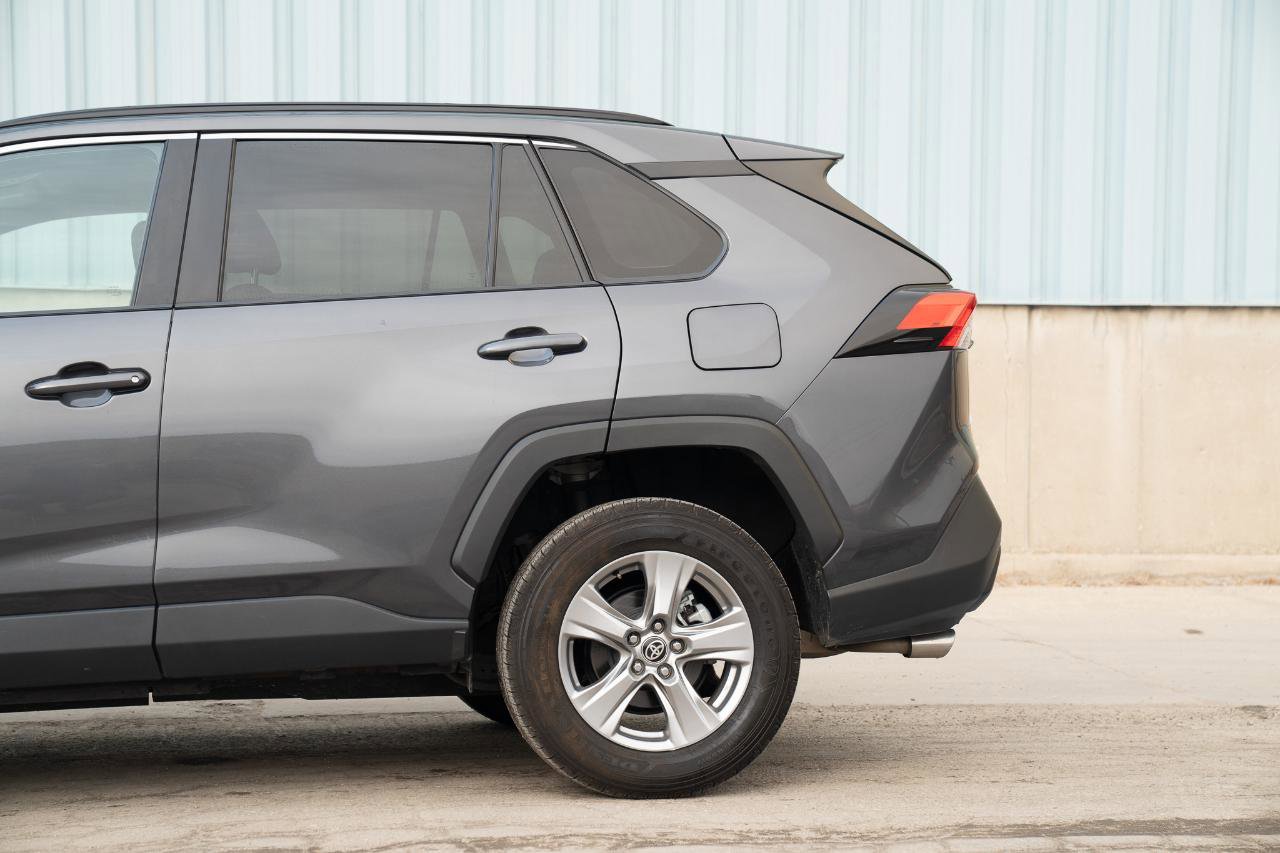 Used 2024 Toyota RAV4 XLE image 8