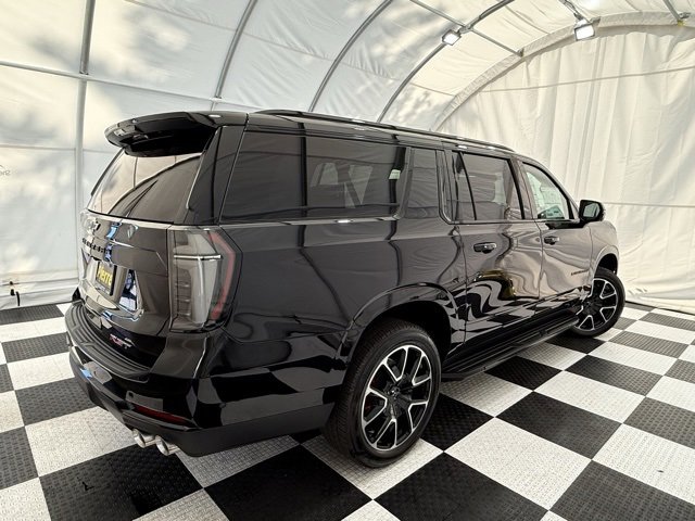 New 2025 Chevrolet Suburban RST w/ RST Capability Package image 8
