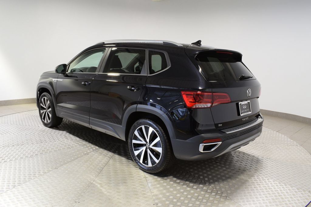 Used 2023 Volkswagen Taos SE w/ Panoramic Sunroof Package AWD/4WD image 10