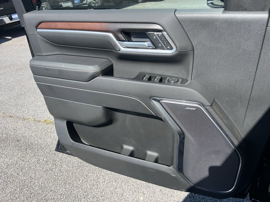 New 2025 GMC Sierra 2500 Denali w/ Denali Reserve Package image 14