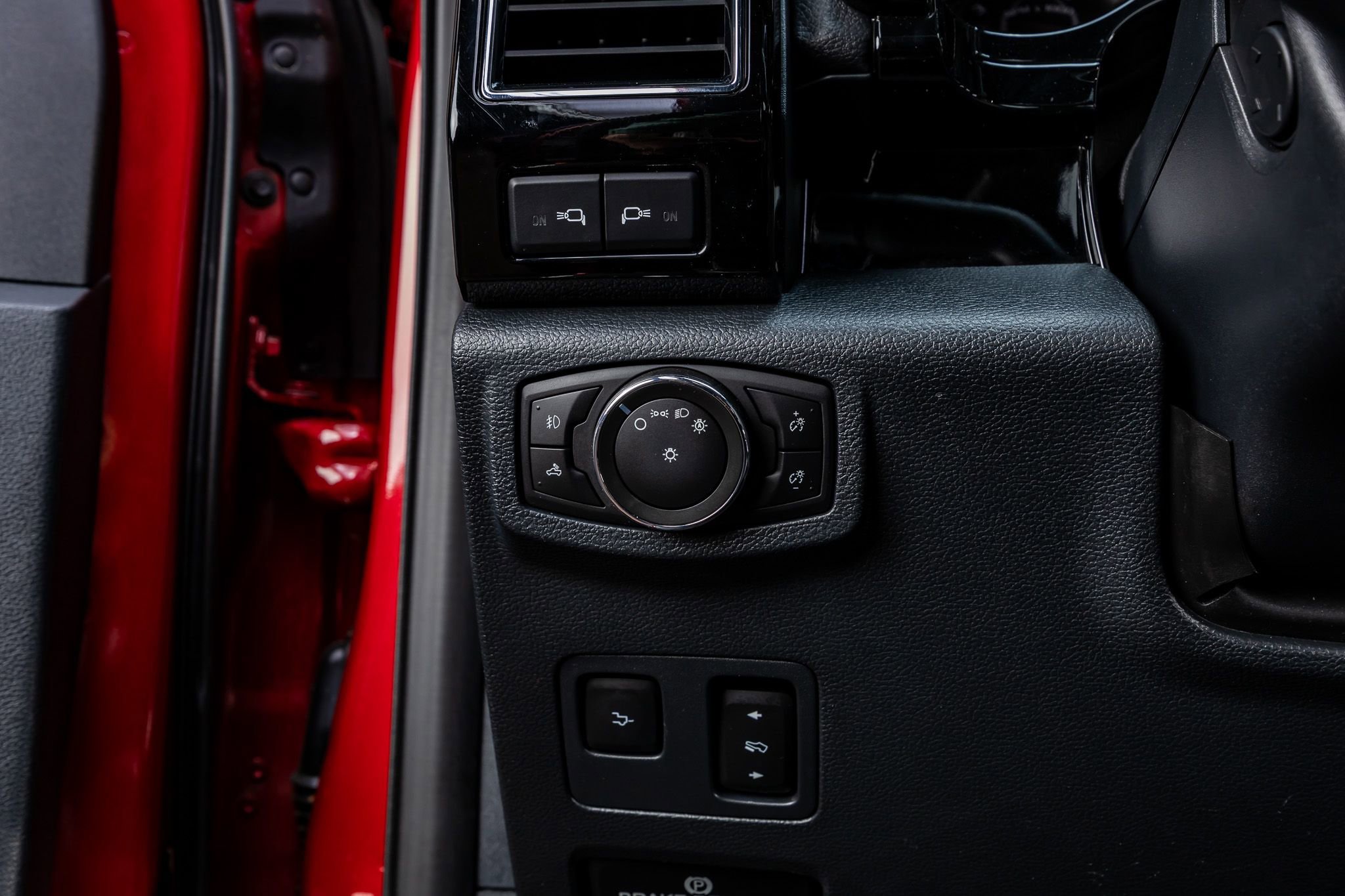 Used 2022 Ford F250 Lariat w/ Black Appearance Package image 21