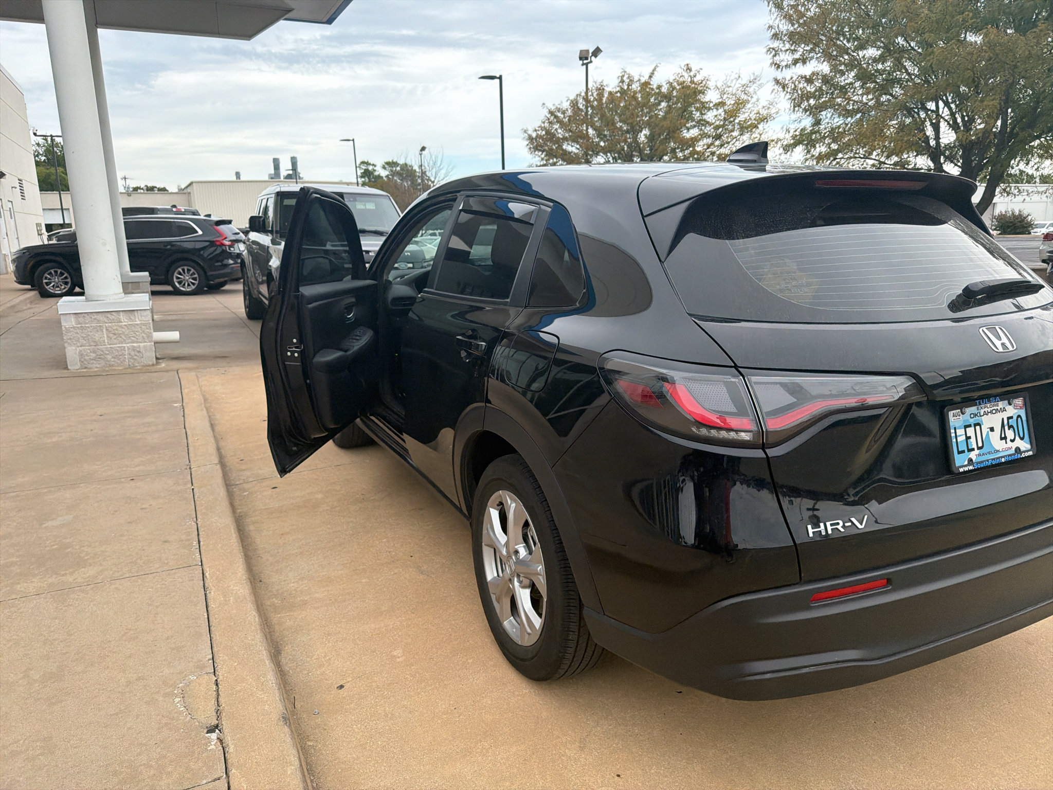 Certified 2024 Honda HR-V LX image 4
