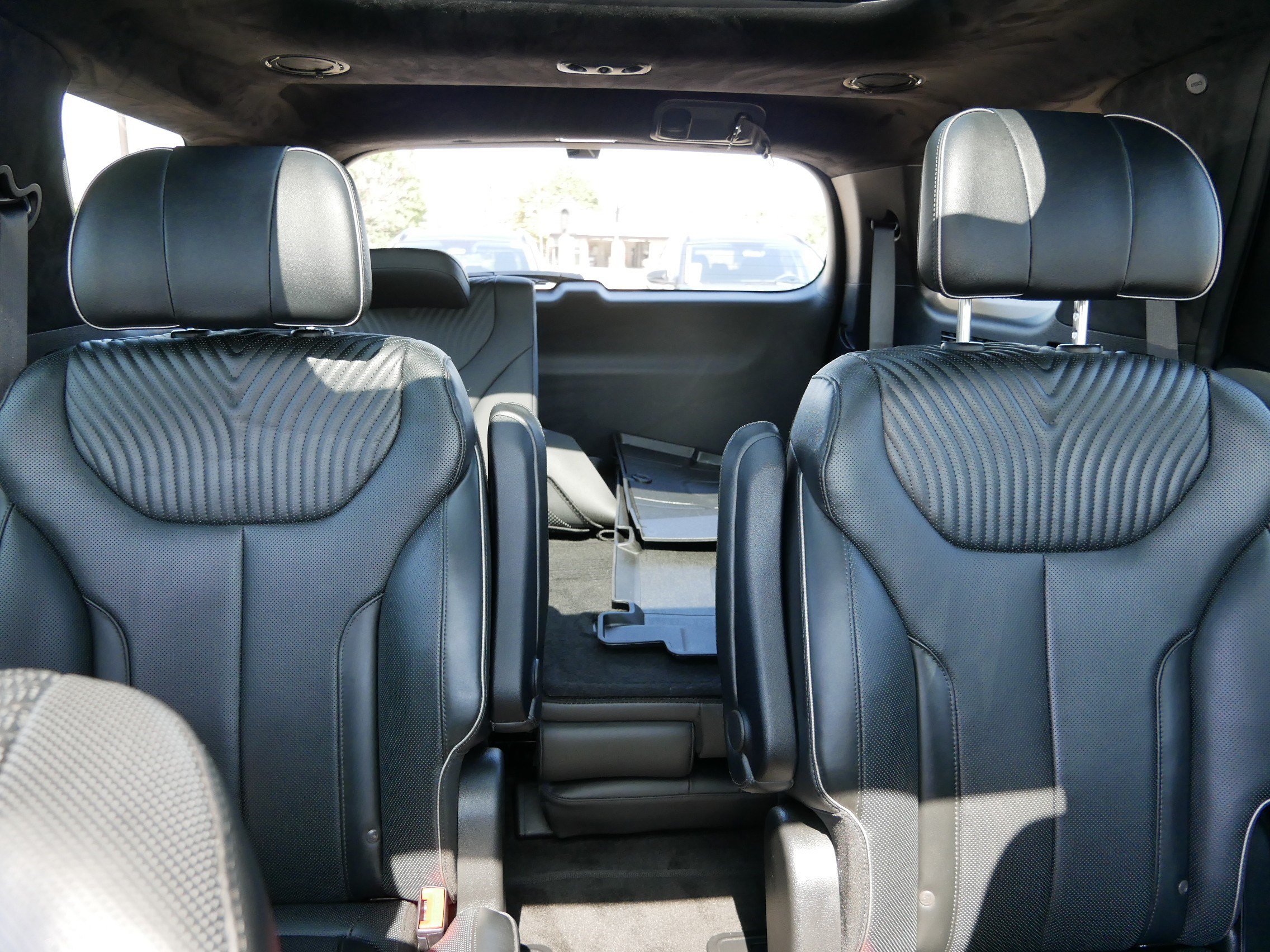 Certified 2025 Hyundai Palisade Calligraphy AWD/4WD image 13