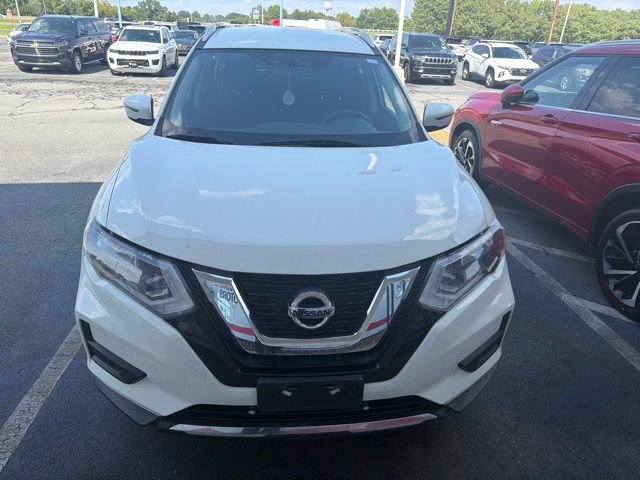 Used 2017 Nissan Rogue S w/ S Appearance Package AWD/4WD image 2