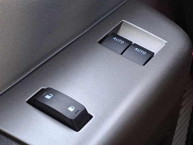 Used 2023 Ford F650 2WD Regular Cab Super Duty image 26