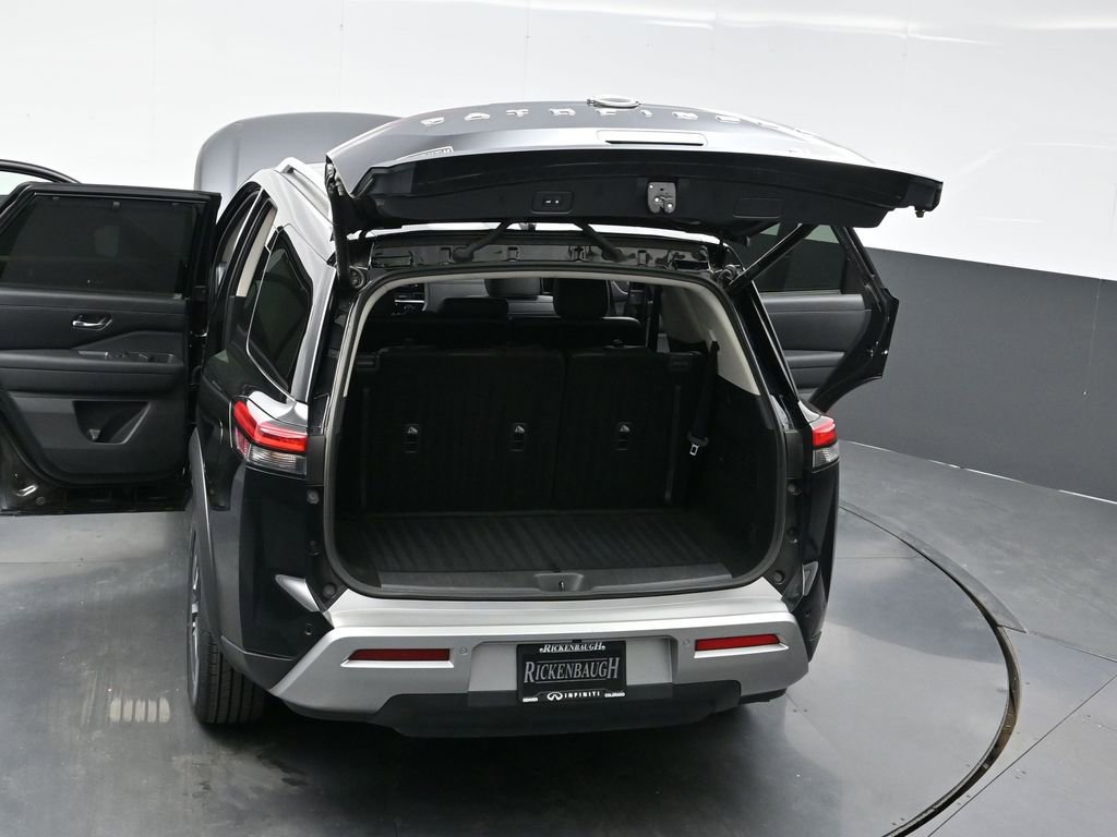 Used 2025 Nissan Pathfinder SL image 47