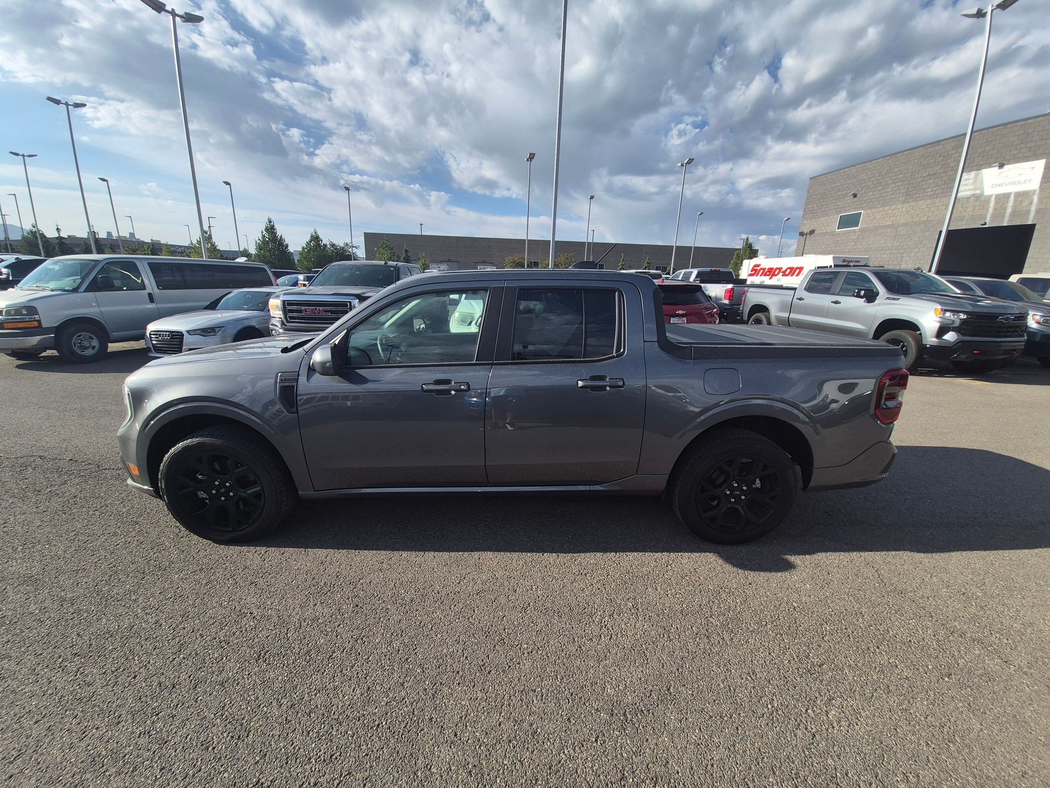 Used 2025 Ford Maverick Lobo AWD/4WD image 7