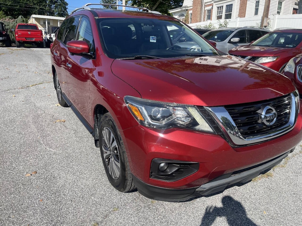 Used 2017 Nissan Pathfinder SL w/ SL Premium Package AWD/4WD image 3