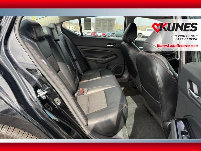 Used 2024 Nissan Altima 2.5 SR FWD image 19