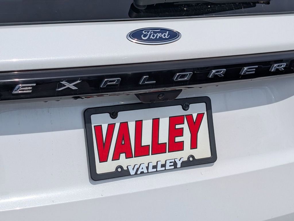 New 2025 Ford Explorer Active w/ Active Comfort Package image 14