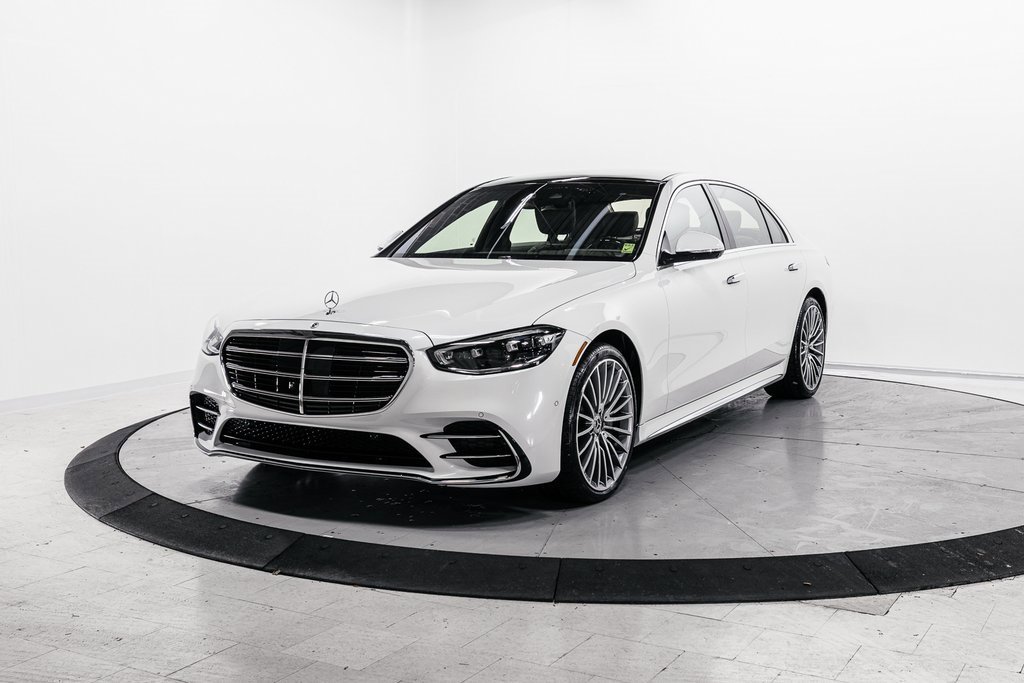 Used 2024 Mercedes-Benz S 580 4MATIC Sedan image 3