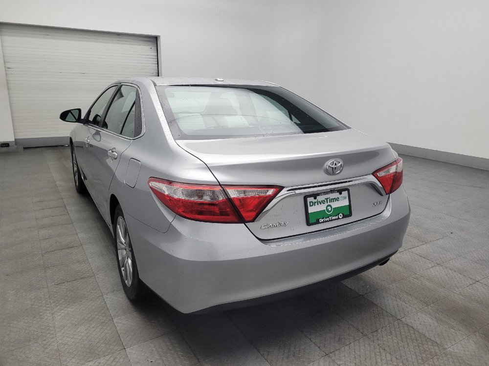 Used 2017 Toyota Camry XLE FWD image 5