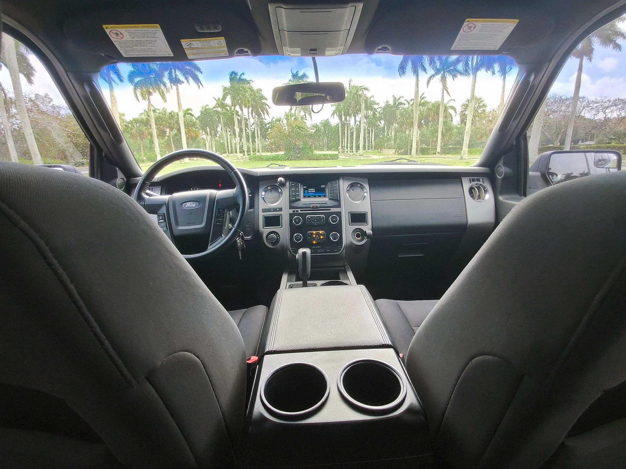 Used 2017 Ford Expedition XLT AWD/4WD image 27
