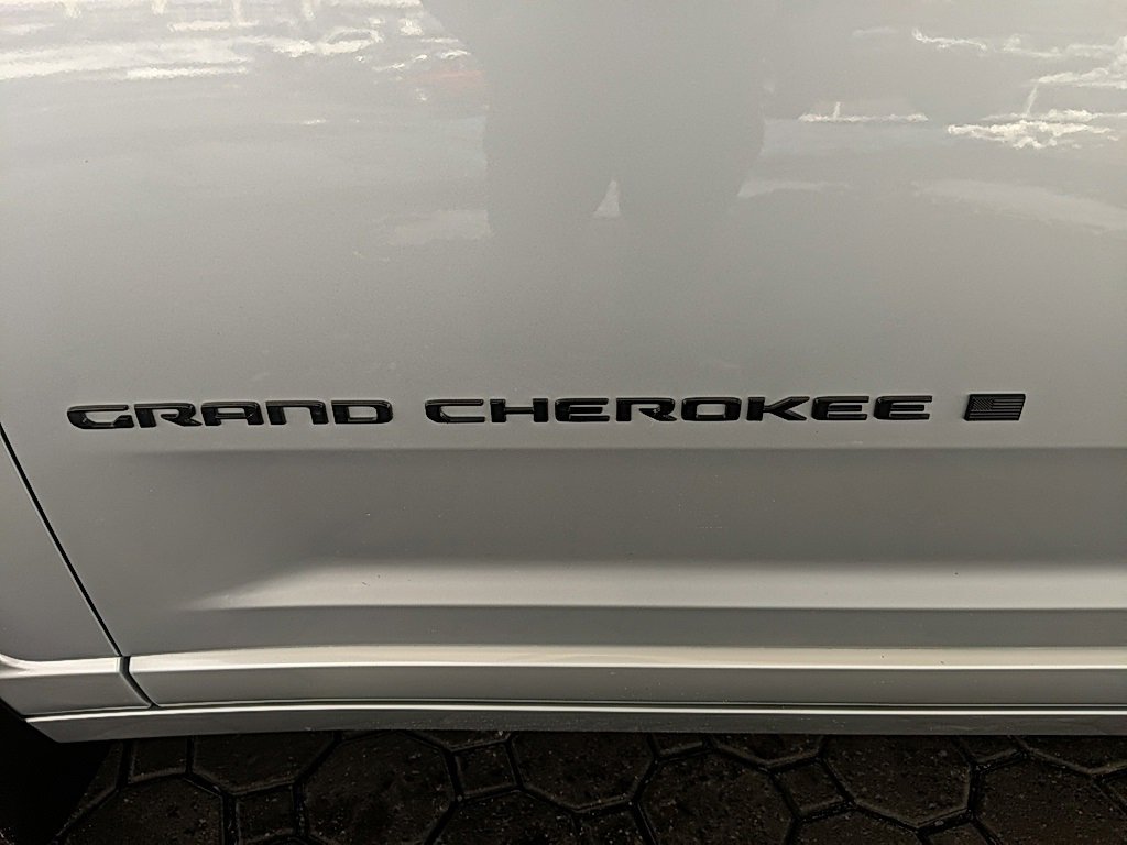 Used 2025 Jeep Grand Cherokee Summit image 14