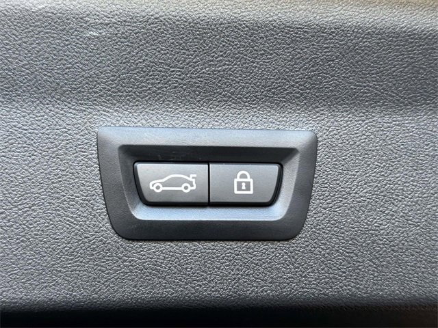 Used 2023 BMW X4 xDrive30i w/ M Sport Package image 18