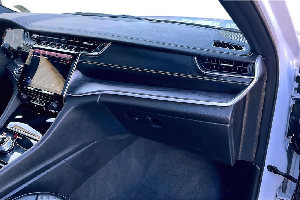 Used 2024 Jeep Grand Cherokee L Limited w/ Luxury Tech Group II AWD/4WD image 15