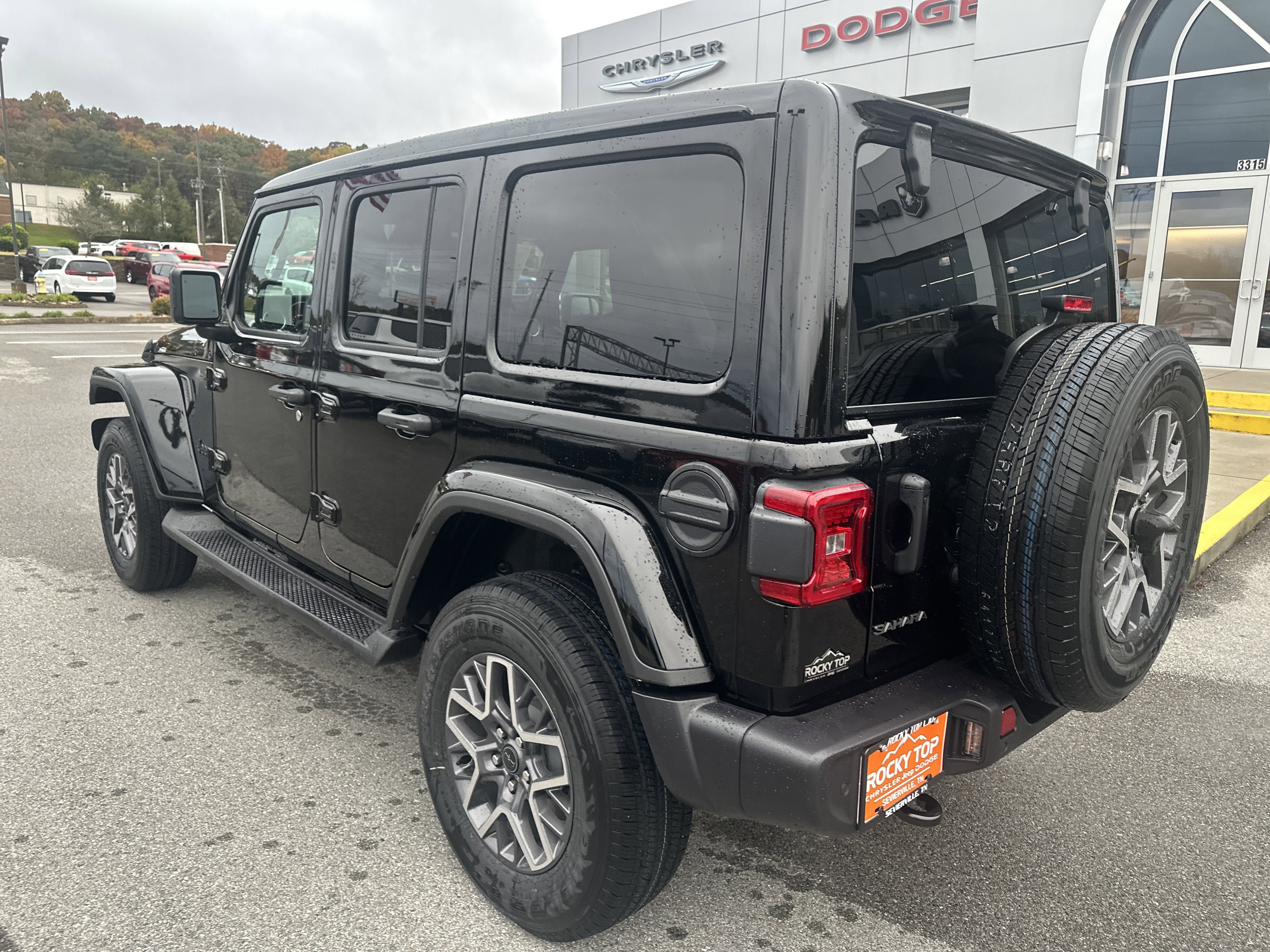 New 2026 Jeep Wrangler Unlimited Sahara AWD/4WD image 9