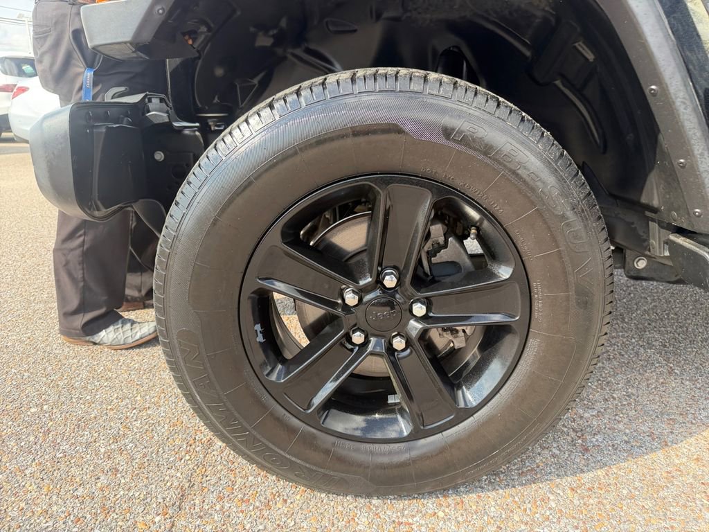 Used 2021 Jeep Wrangler Unlimited Sahara image 24