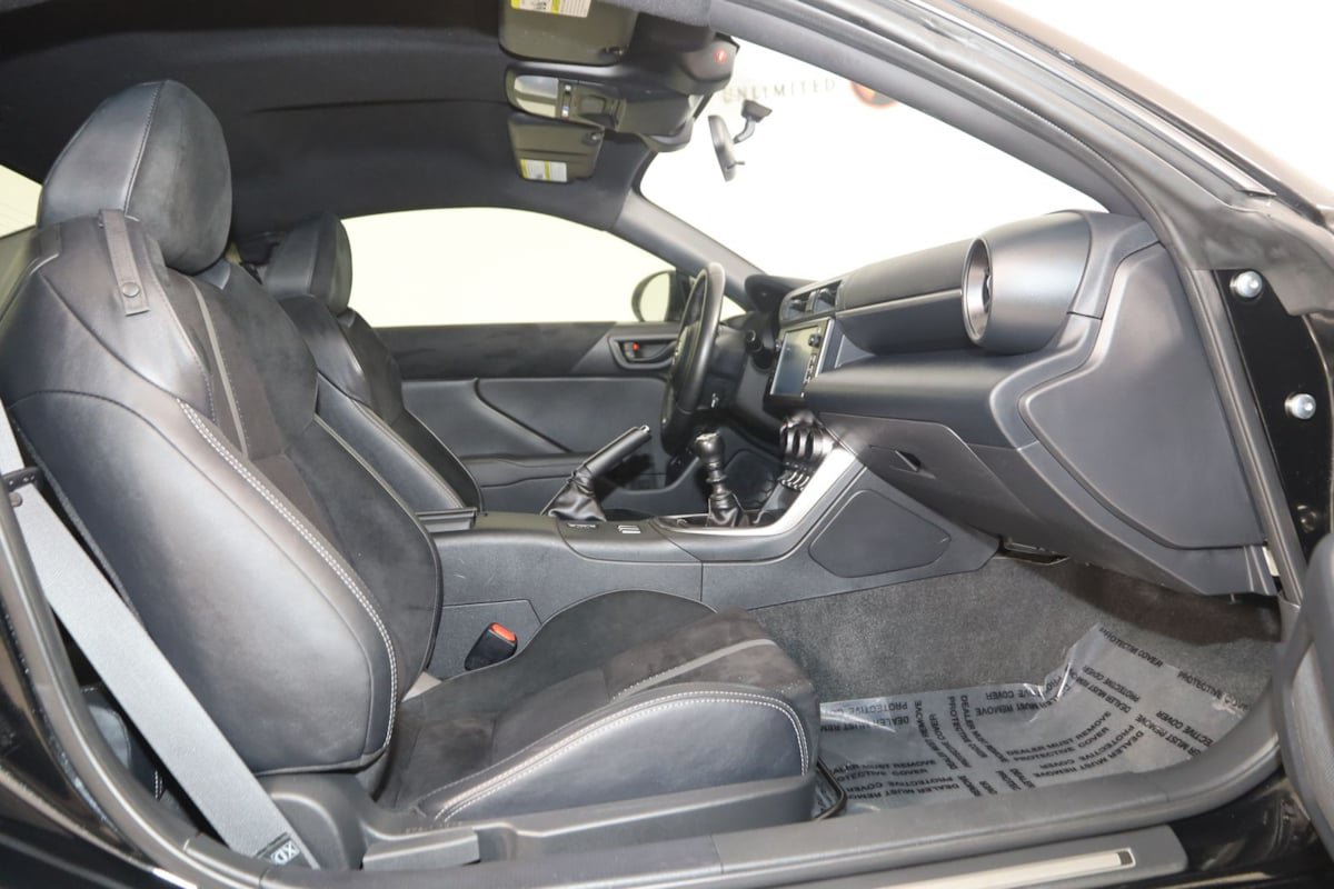 Used 2024 Toyota GR86 Premium RWD image 12