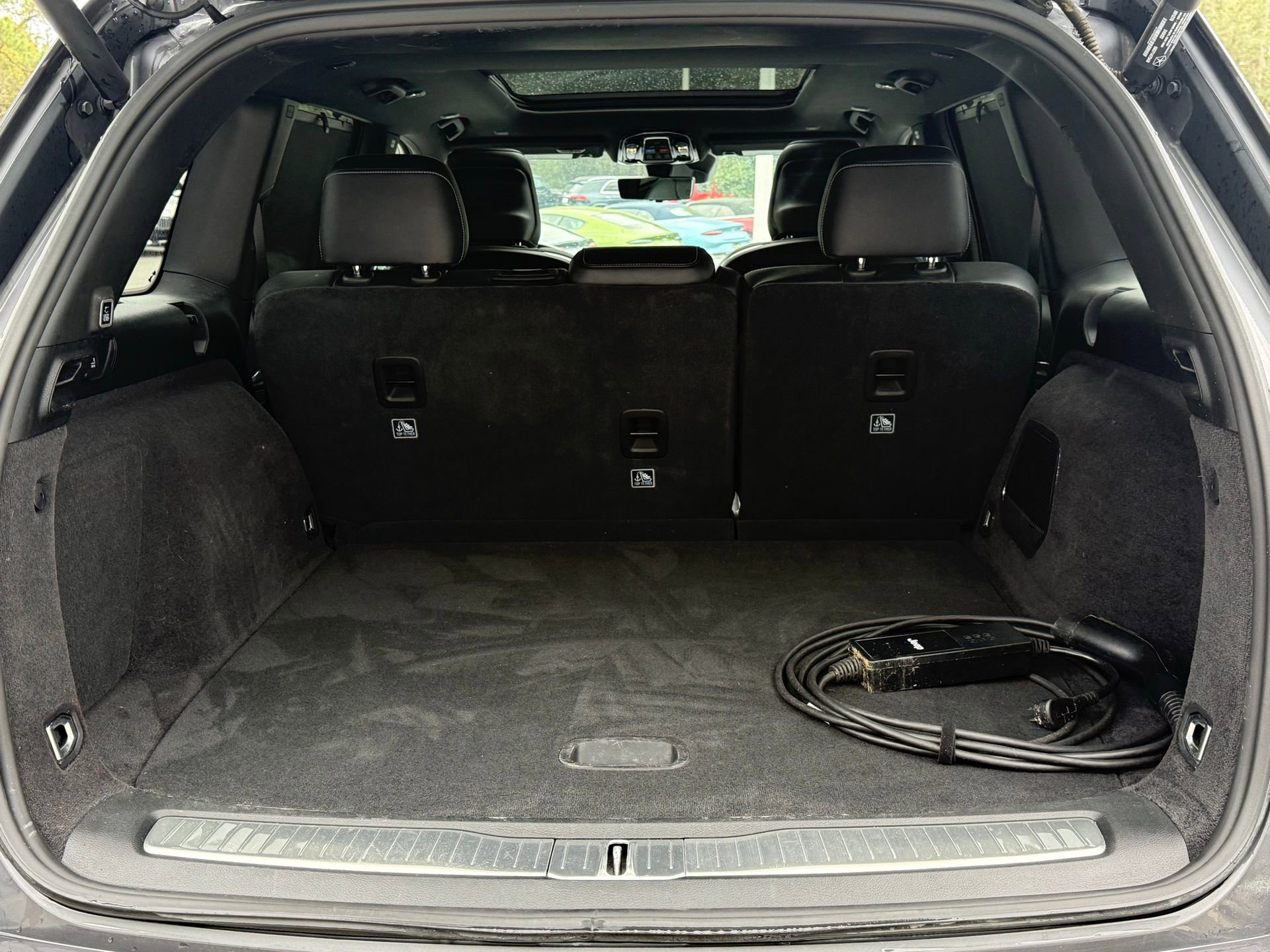 Used 2022 Jeep Grand Cherokee Overland w/ Advanced Protech Group III image 23