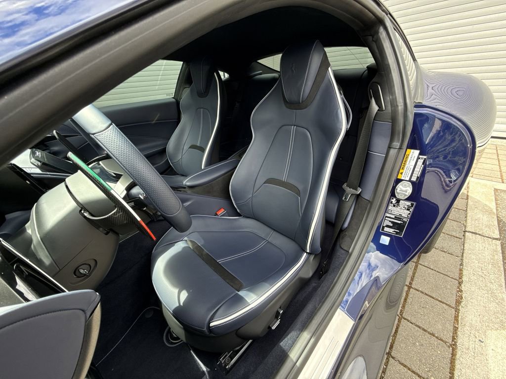 Certified 2023 Ferrari Roma RWD image 11