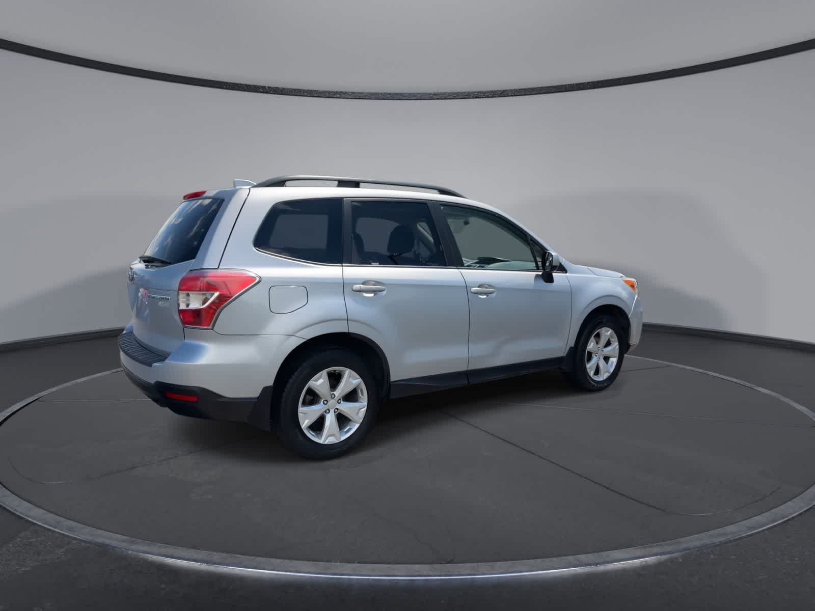 Used 2016 Subaru Forester 2.5i Premium w/ All-Weather Package AWD/4WD image 8