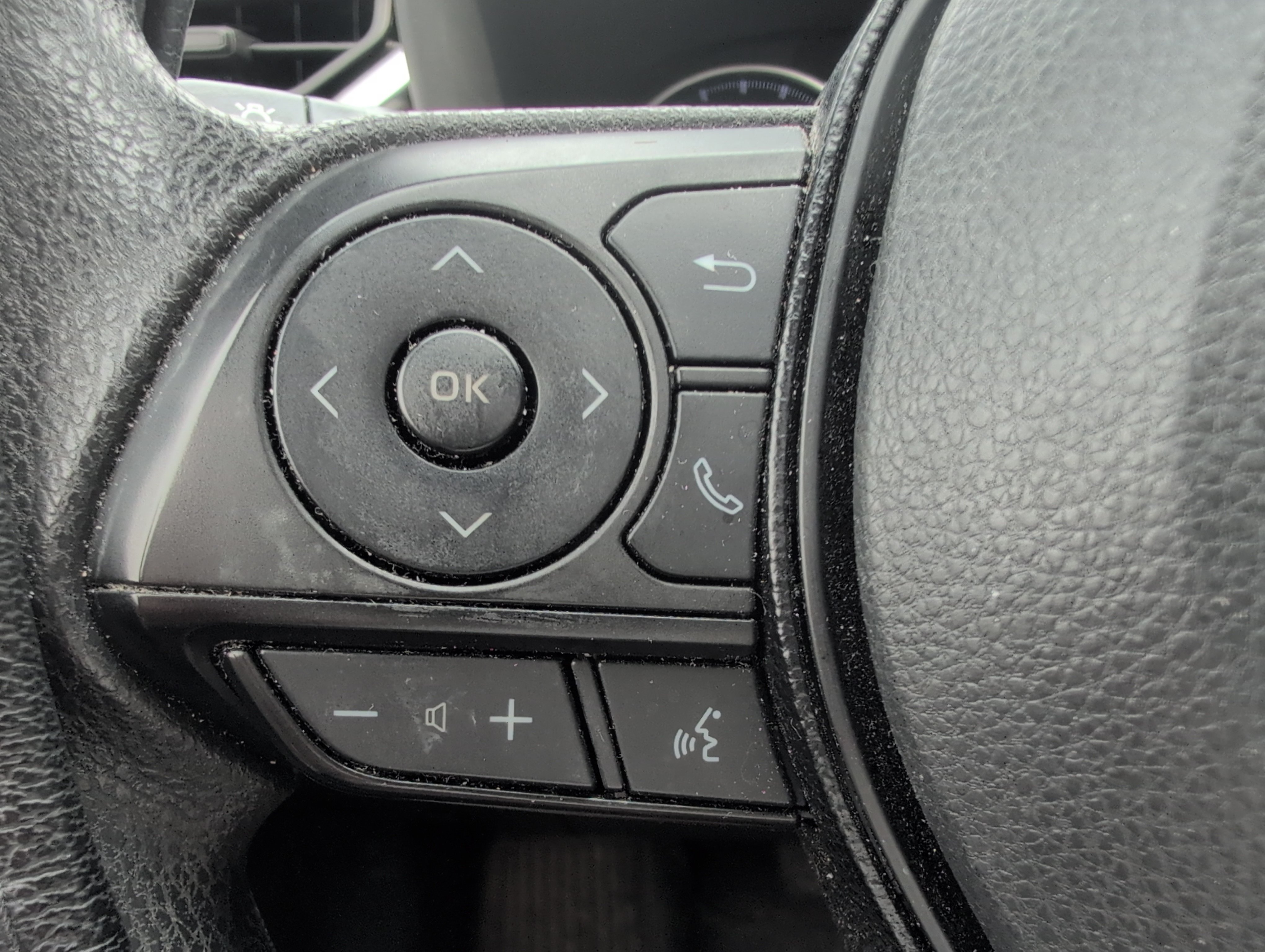 Used 2020 Toyota RAV4 XLE w/ Convenience Package AWD/4WD image 15