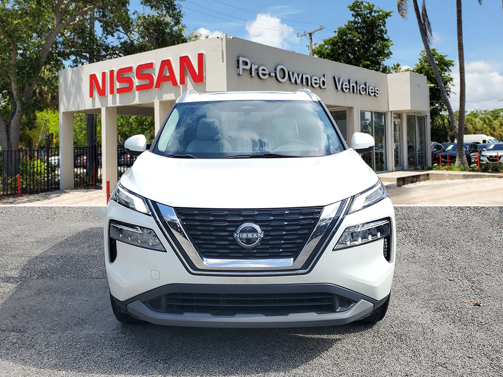 Certified 2022 Nissan Rogue SV w/ SV Premium Package image 2