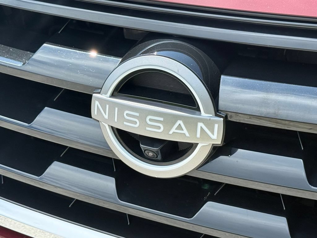 Used 2024 Nissan Armada Platinum w/ Captain's Chairs Package AWD/4WD image 8