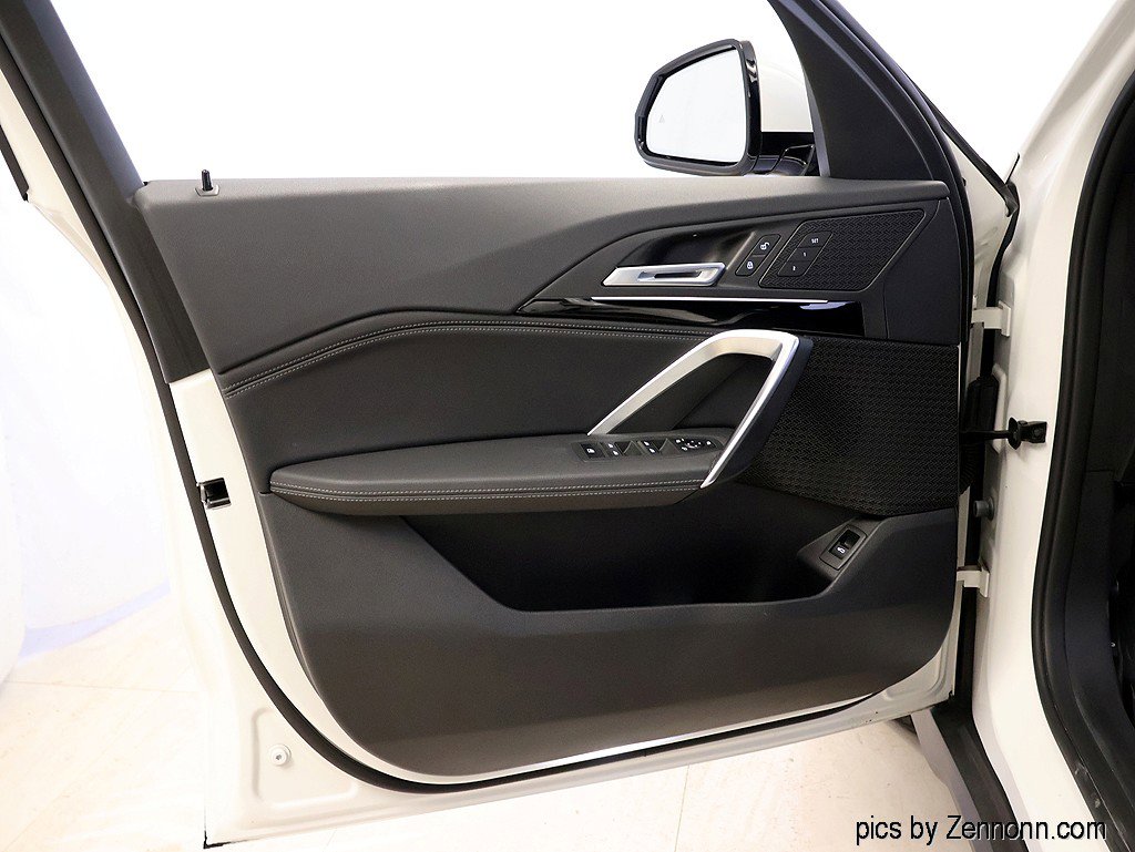 Certified 2023 BMW X1 xDrive28i w/ Convenience Package image 23