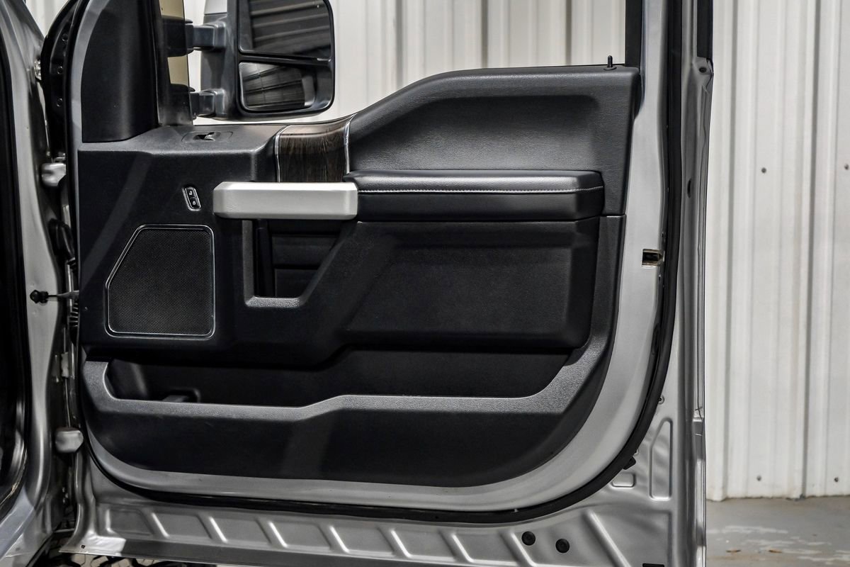 Used 2020 Ford F250 Lariat w/ Lariat Ultimate Package image 31