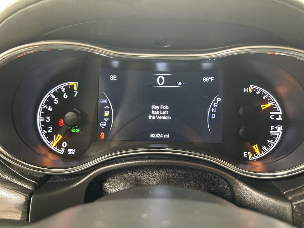 Used 2020 Jeep Grand Cherokee Overland AWD/4WD image 13