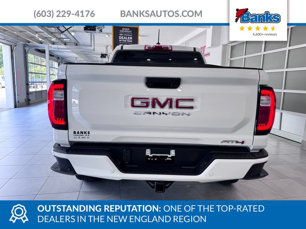 Used 2024 GMC Canyon AT4 w/ AT4 Premium Package AWD/4WD image 7