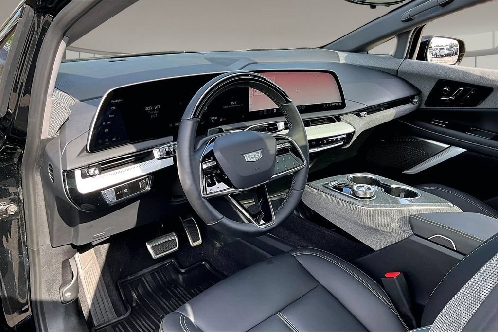 Certified 2025 Cadillac Optiq Sport 1 AWD/4WD image 13