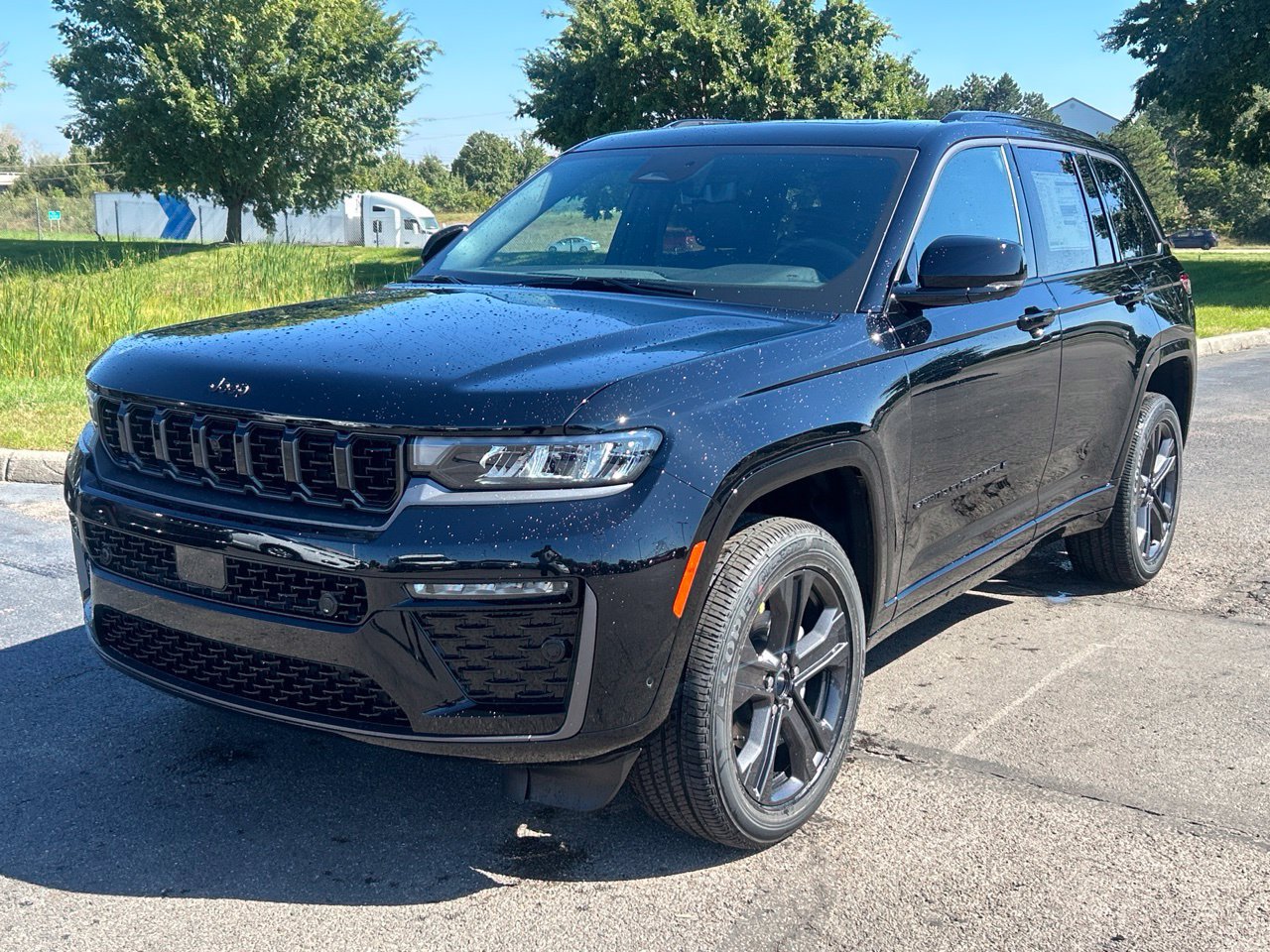 New 2027 Jeep Grand Cherokee Limited AWD/4WD image 6
