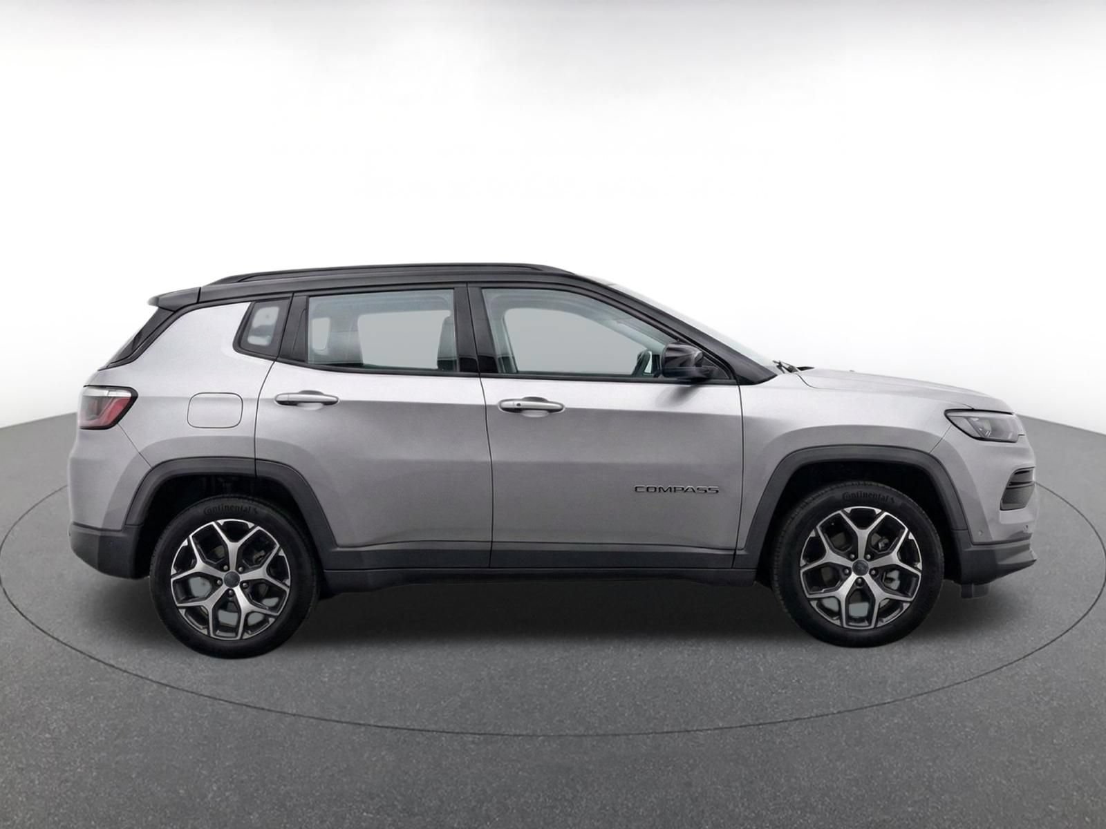 Used 2025 Jeep Compass Limited AWD/4WD image 8