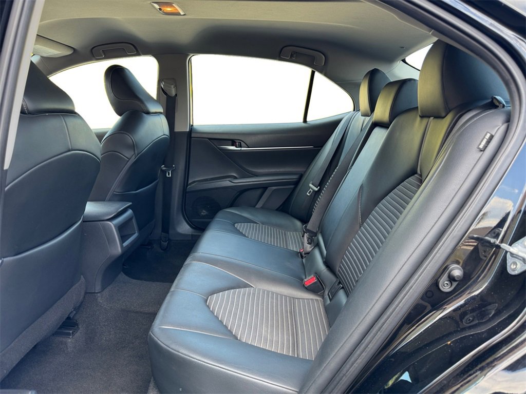 Used 2021 Toyota Camry SE image 19