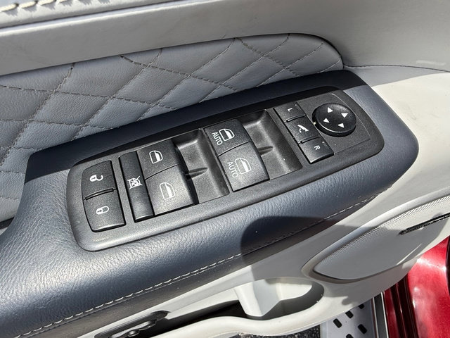 Used 2021 Jeep Grand Cherokee Summit RWD image 12