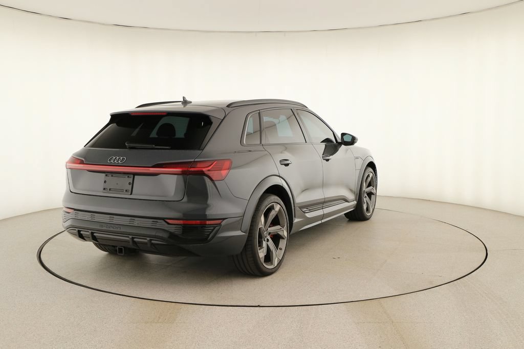 Certified 2024 Audi SQ8 e-tron Premium Plus w/ Black Optic Package AWD/4WD image 6